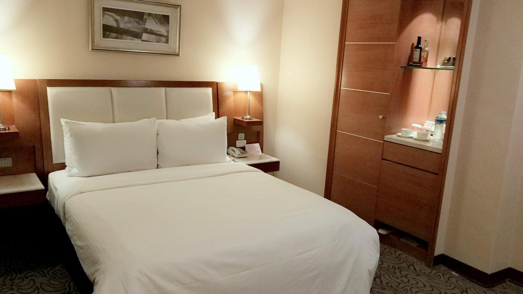 Elegance Hotel Taipeh Exterior foto