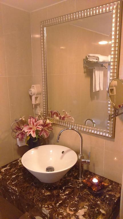 Elegance Hotel Taipeh Exterior foto