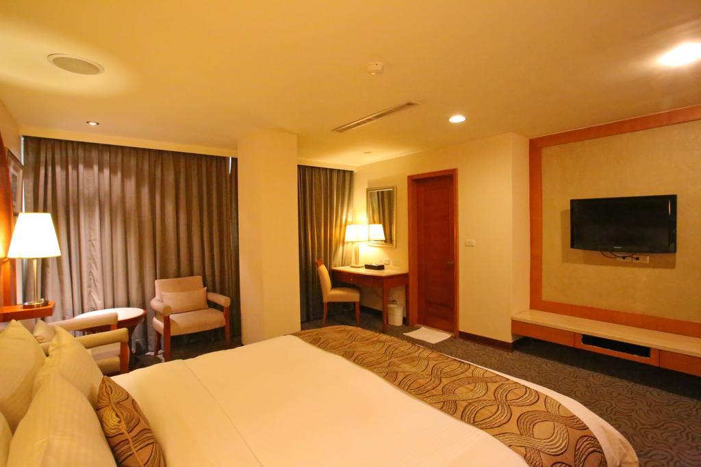 Elegance Hotel Taipeh Exterior foto